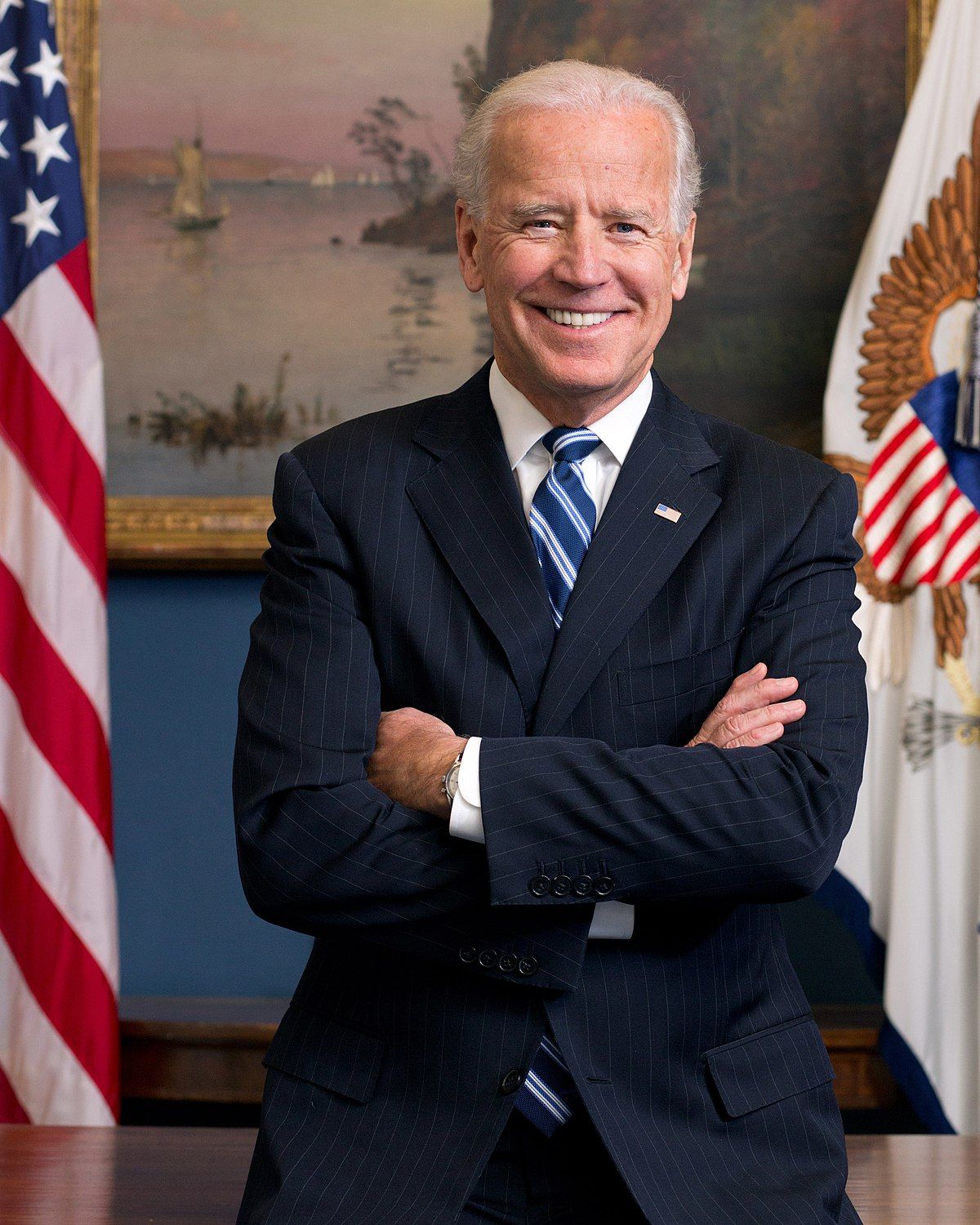 1200px-Joe_Biden_official_portrait_2013.jpg