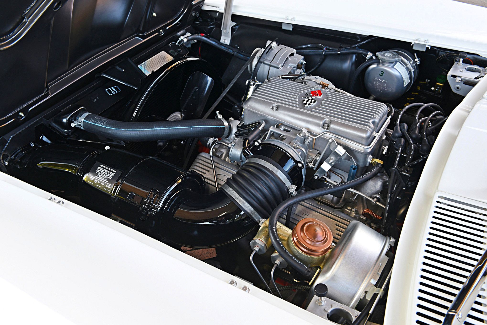 14-1963-corvette-c2-Z06-fuel-injection-split-window-coupe-big-tank-cannizzo.jpg
