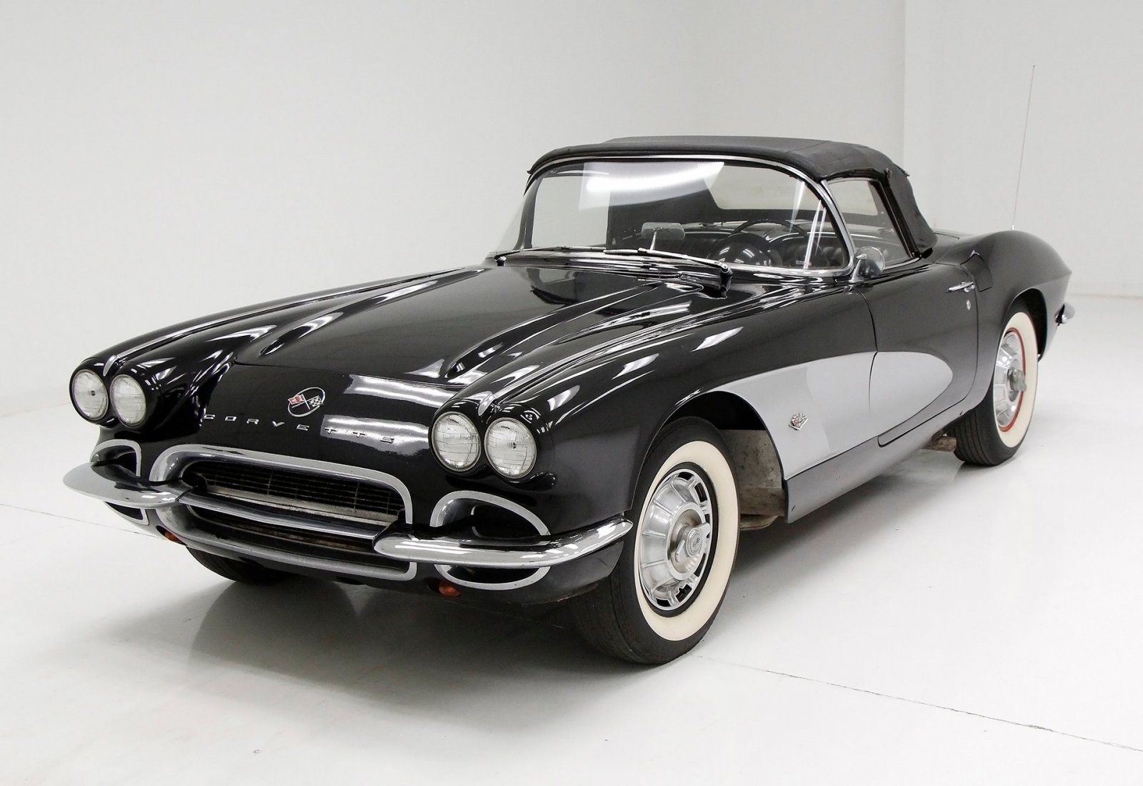 1962-chevrolet-corvette-roadster.jpg