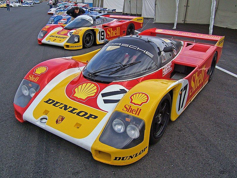 800px-Porsche_962_1988_Le_Mans_at_Silverstone_2007.jpg
