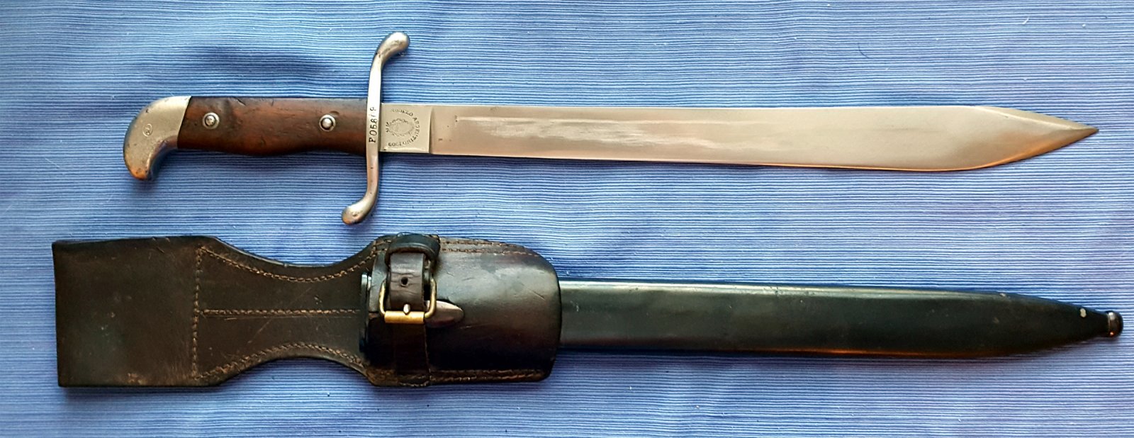 Argentine short sword.jpg