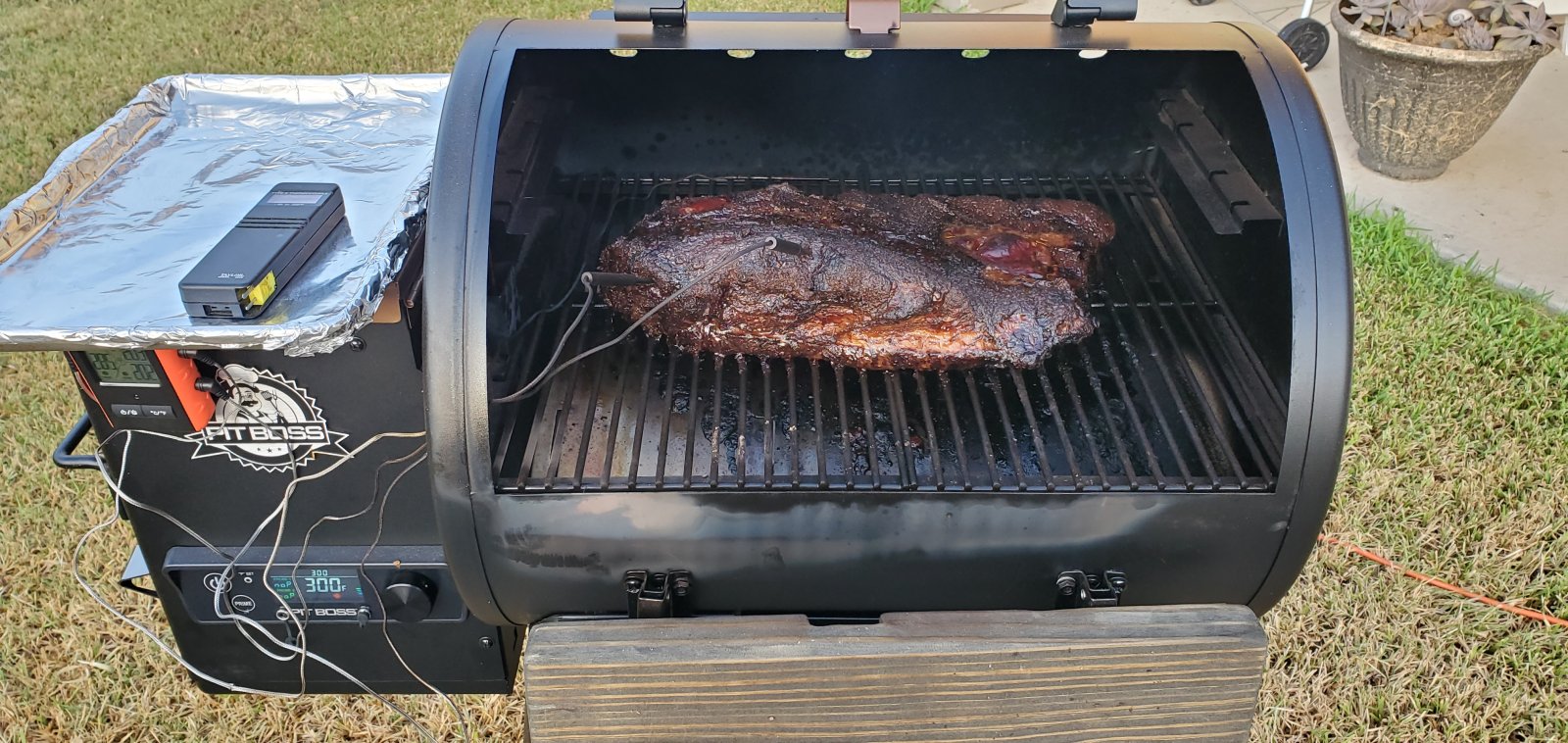 Brisket 1st on Pellet Grill 240824 55.jpg