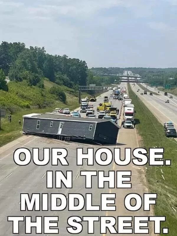 OurHouseInTheMiddleOfTheStreet.jpg