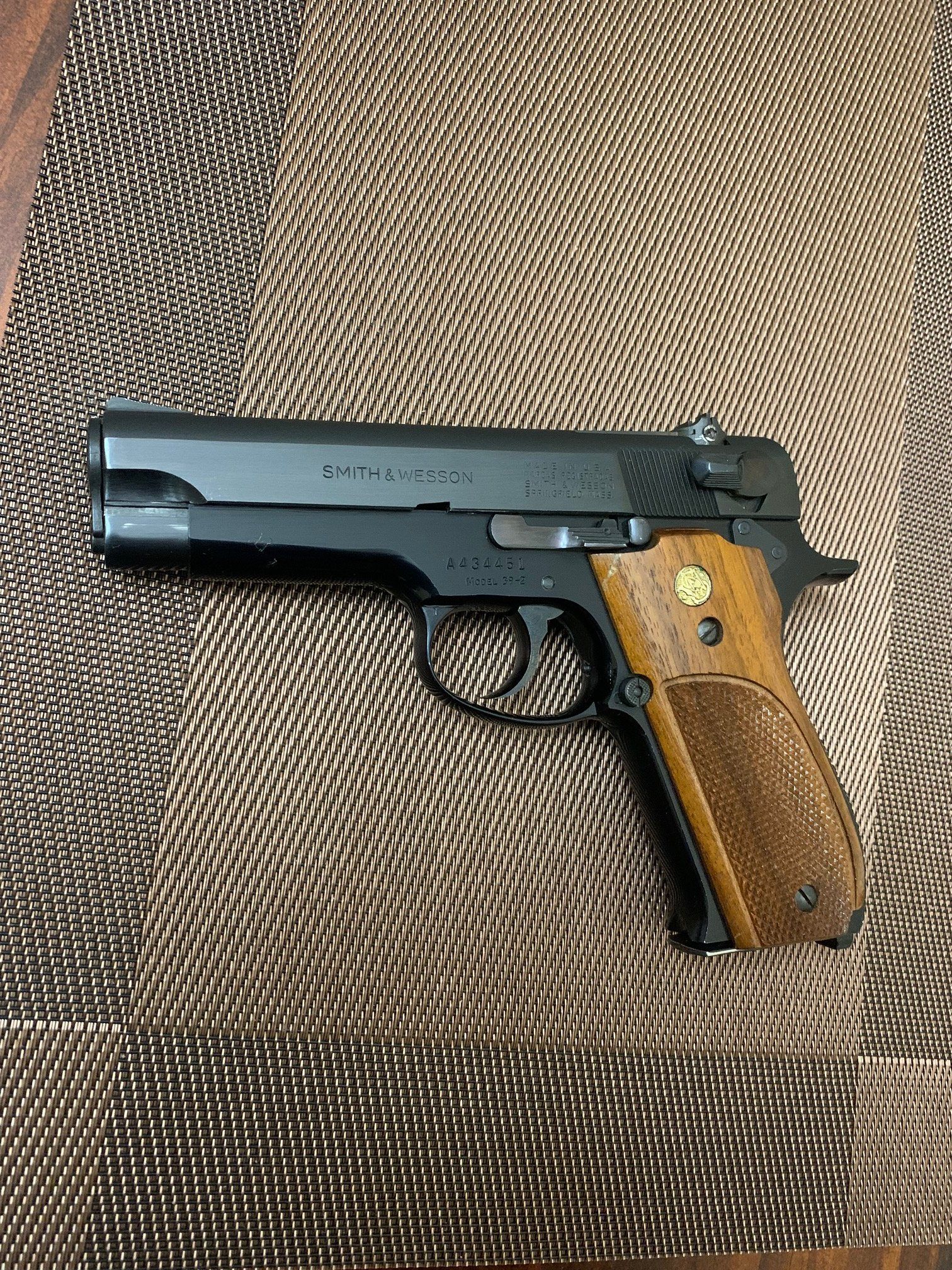 S&W Model 39-2 9mm (1).jpg