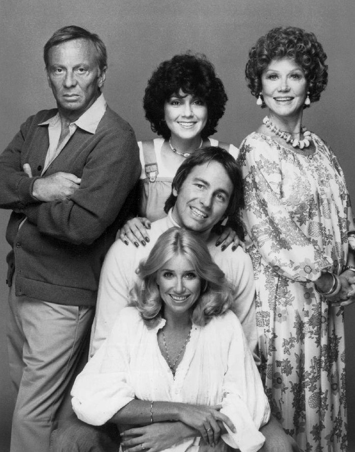 Threes_Company_full_cast_1977.JPG