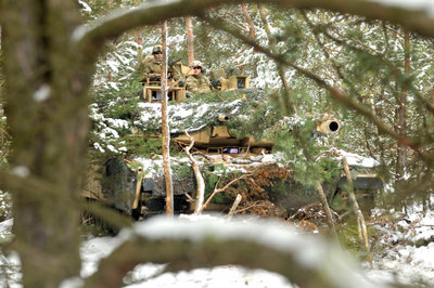 M1-tank-Camo-trees.jpg