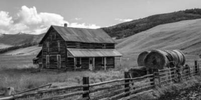old-farm-house-black-and-white-aaron-spong.jpg