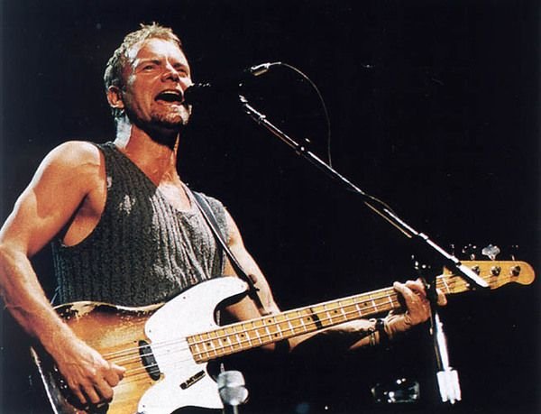 sting_uses_fender_precision_bass_1_c8e05bbf17.jpg